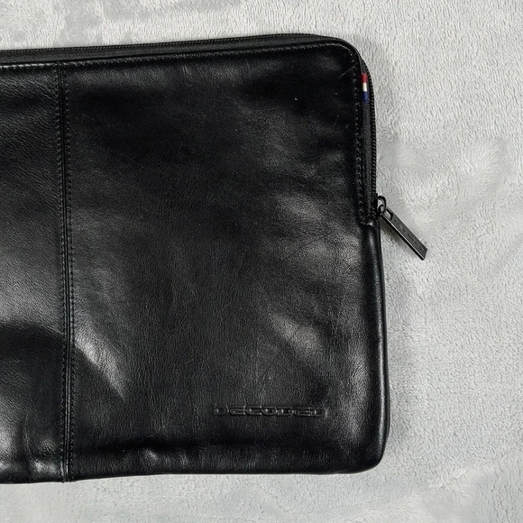 DECODED | LEATHER SLIM SLEEVE FOR  IPAD 11" - Picture 4 of 10
